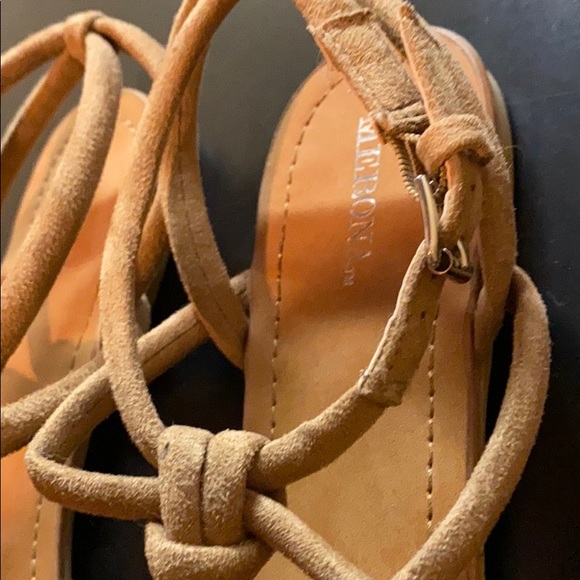 Merona Sandals - Picture 3 of 4